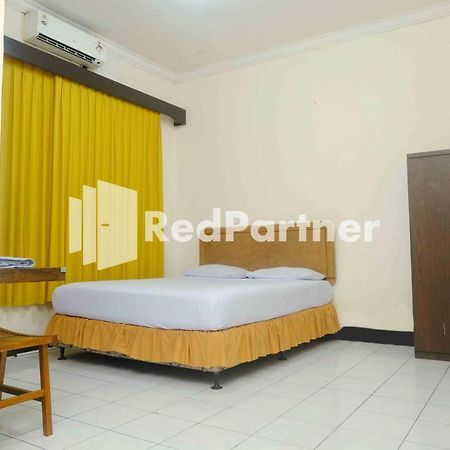 Hotel Transit 1 Makassar Redpartner Zewnętrze zdjęcie