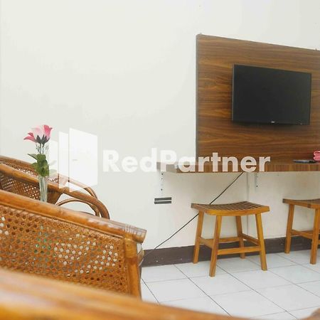 Hotel Transit 1 Makassar Redpartner Zewnętrze zdjęcie