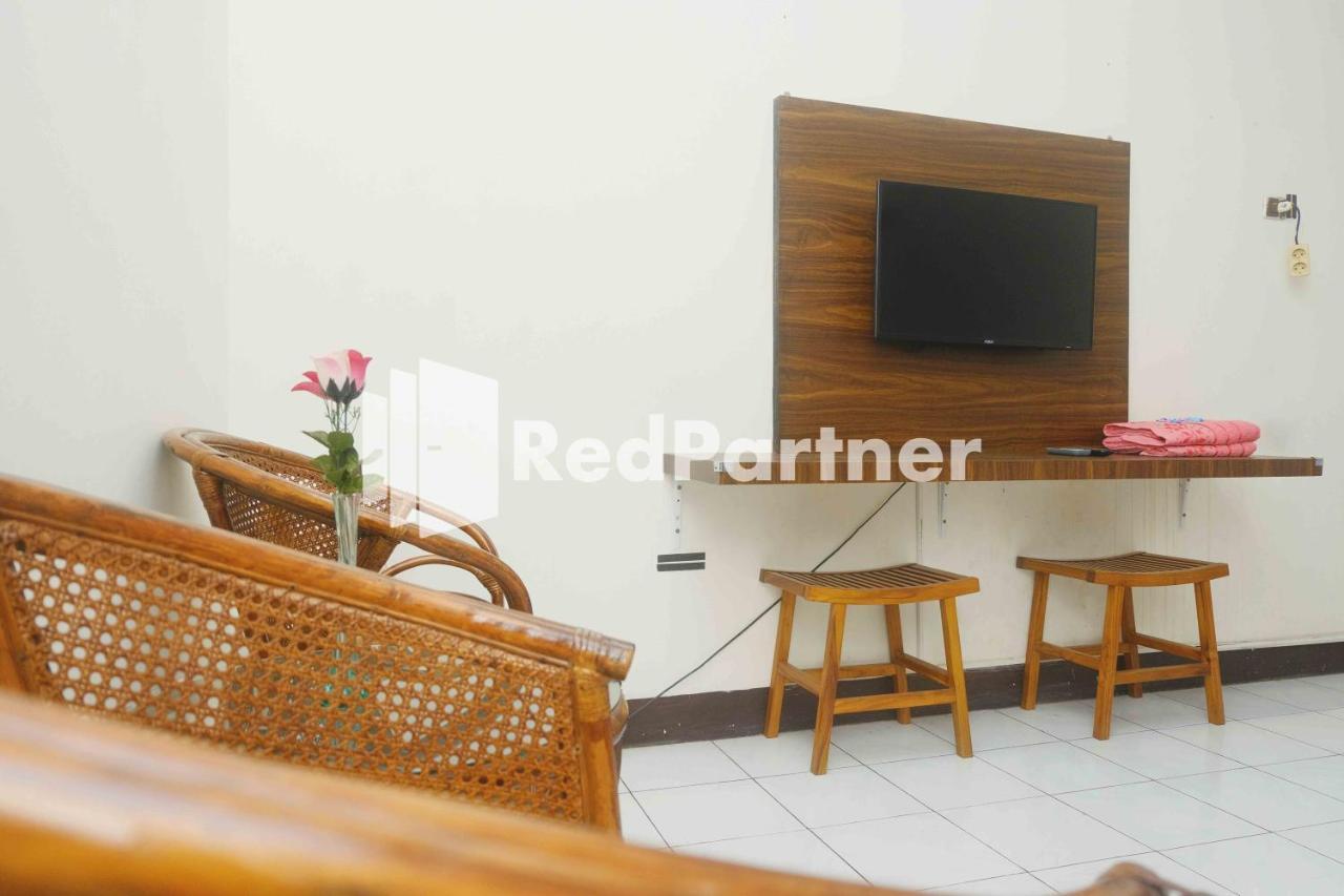 Hotel Transit 1 Makassar Redpartner Zewnętrze zdjęcie
