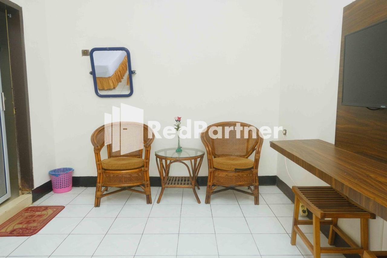 Hotel Transit 1 Makassar Redpartner Zewnętrze zdjęcie