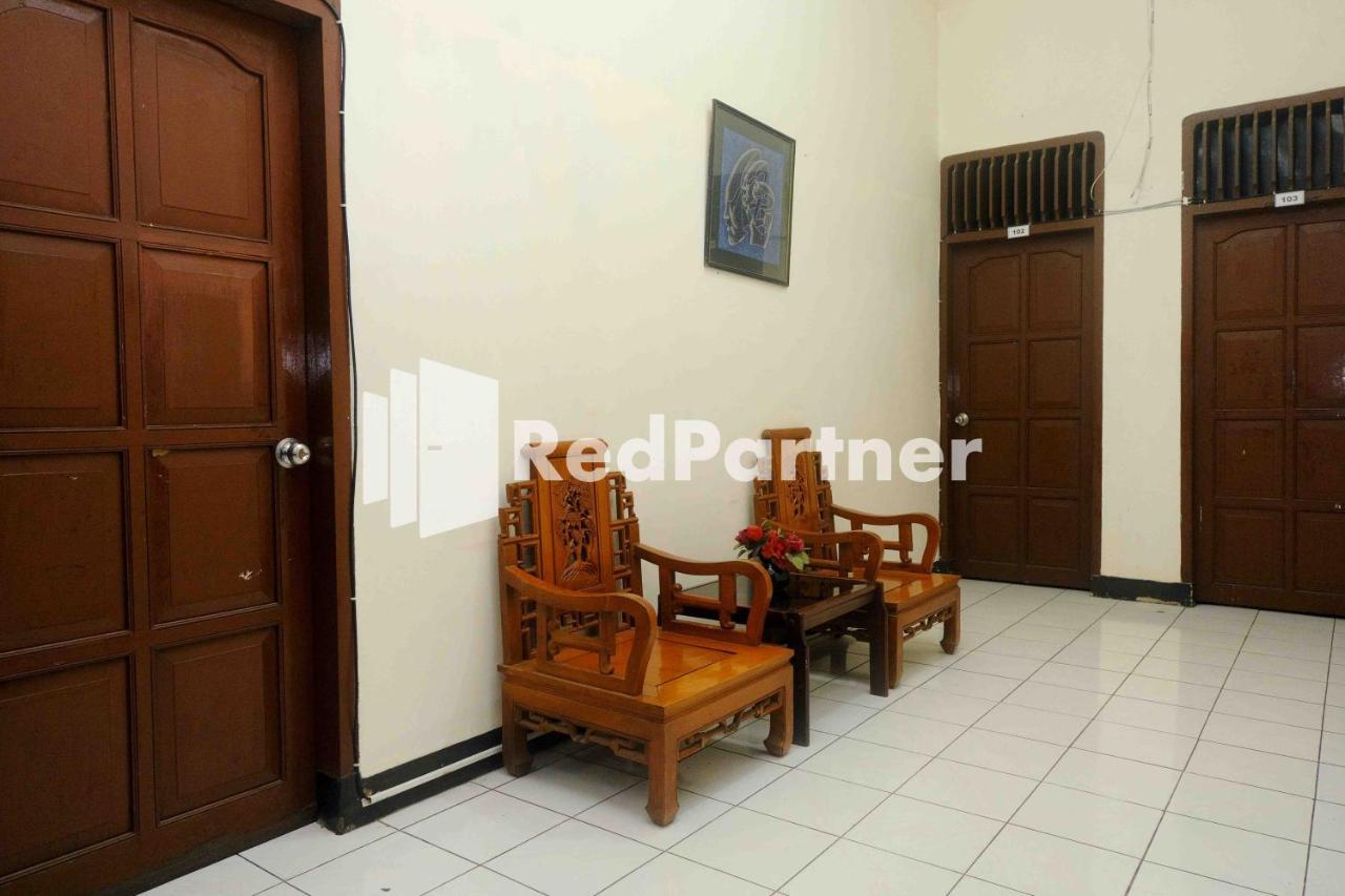 Hotel Transit 1 Makassar Redpartner Zewnętrze zdjęcie