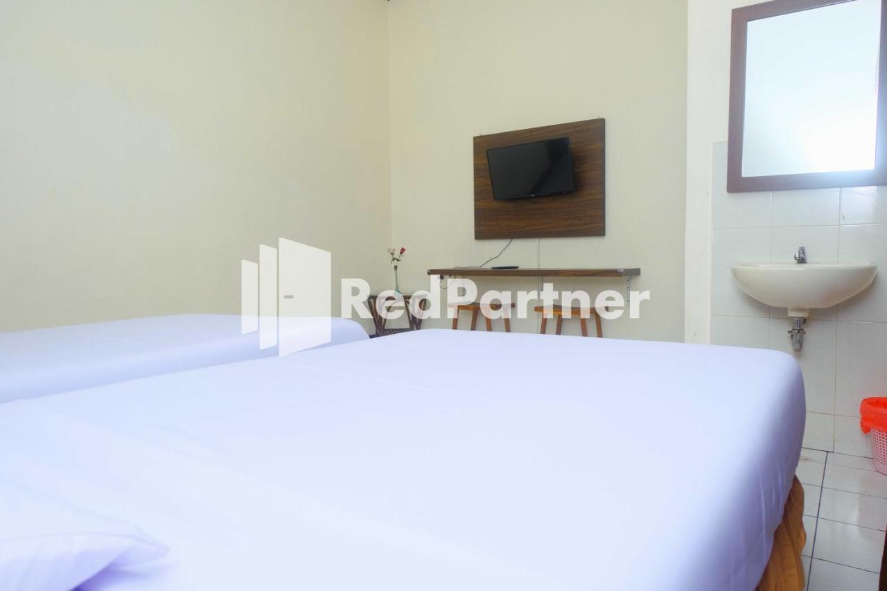 Hotel Transit 1 Makassar Redpartner Zewnętrze zdjęcie