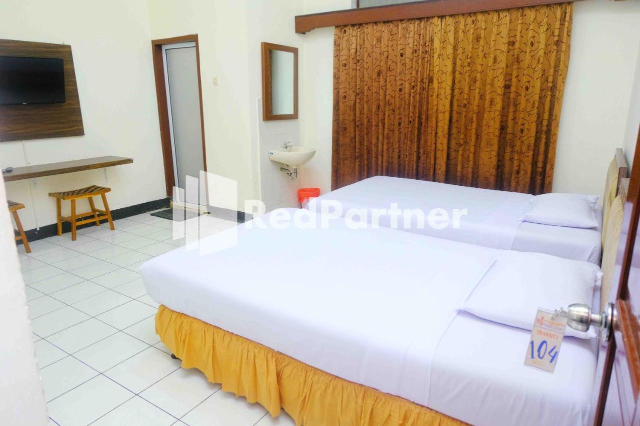 Hotel Transit 1 Makassar Redpartner Zewnętrze zdjęcie